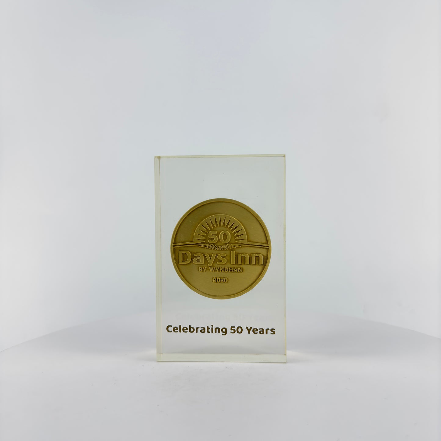 Transparent Resin Paper Weight, Acrylic Paper Weight, Birthday Gift Metal Encapsulated Paper Weight, Commercial Gift/Souvenir. Home Décor.