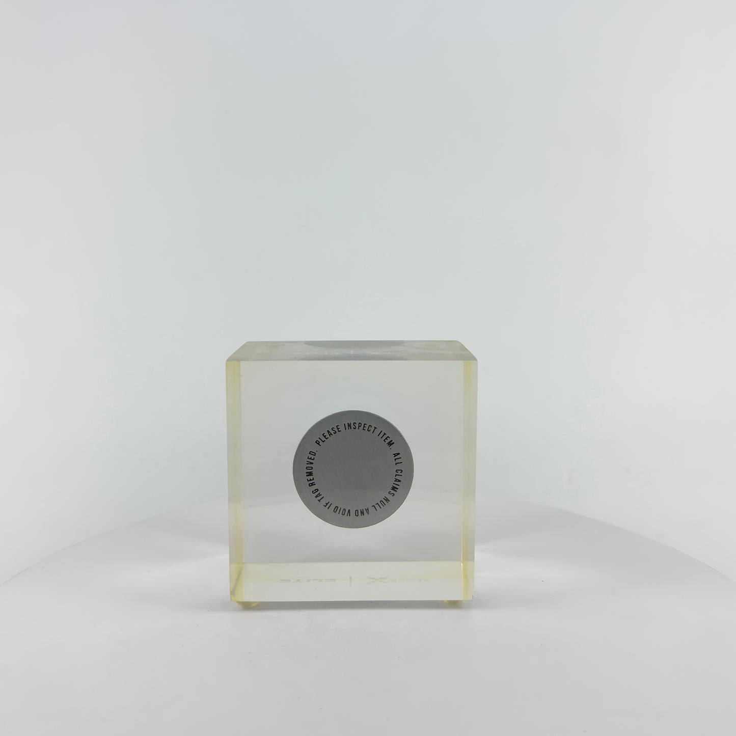 Transparent Resin Paper Weight, Acrylic Paper Weight, Birthday Gift Metal Encapsulated Paper Weight, Commercial Gift/Souvenir. Home Décor.