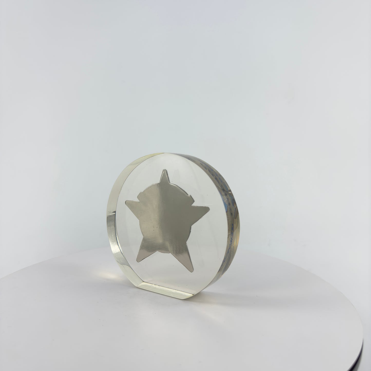 Transparent Resin Paper Weight, Acrylic Paper Weight, Birthday Gift Metal Encapsulated Paper Weight, Commercial Gift/Souvenir. Home Décor.