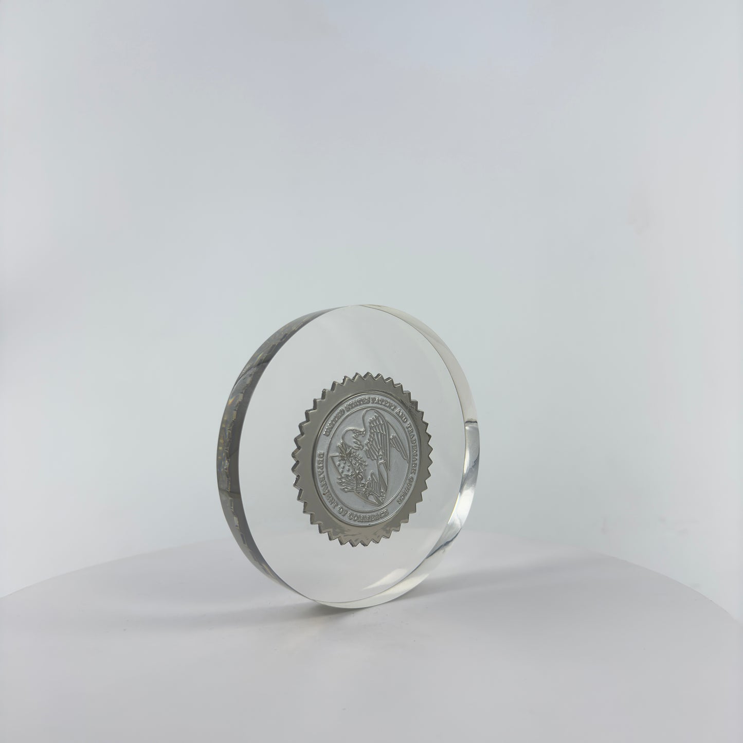 Transparent Resin Paper Weight, Acrylic Paper Weight, Birthday Gift Metal Encapsulated Paper Weight, Commercial Gift/Souvenir. Home Décor.