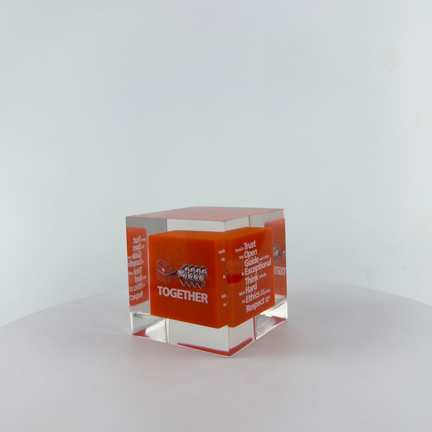 Transparent Resin Paper Weight, Acrylic Paper Weight, Birthday Gift Metal Encapsulated Paper Weight, Commercial Gift/Souvenir. Home Décor.