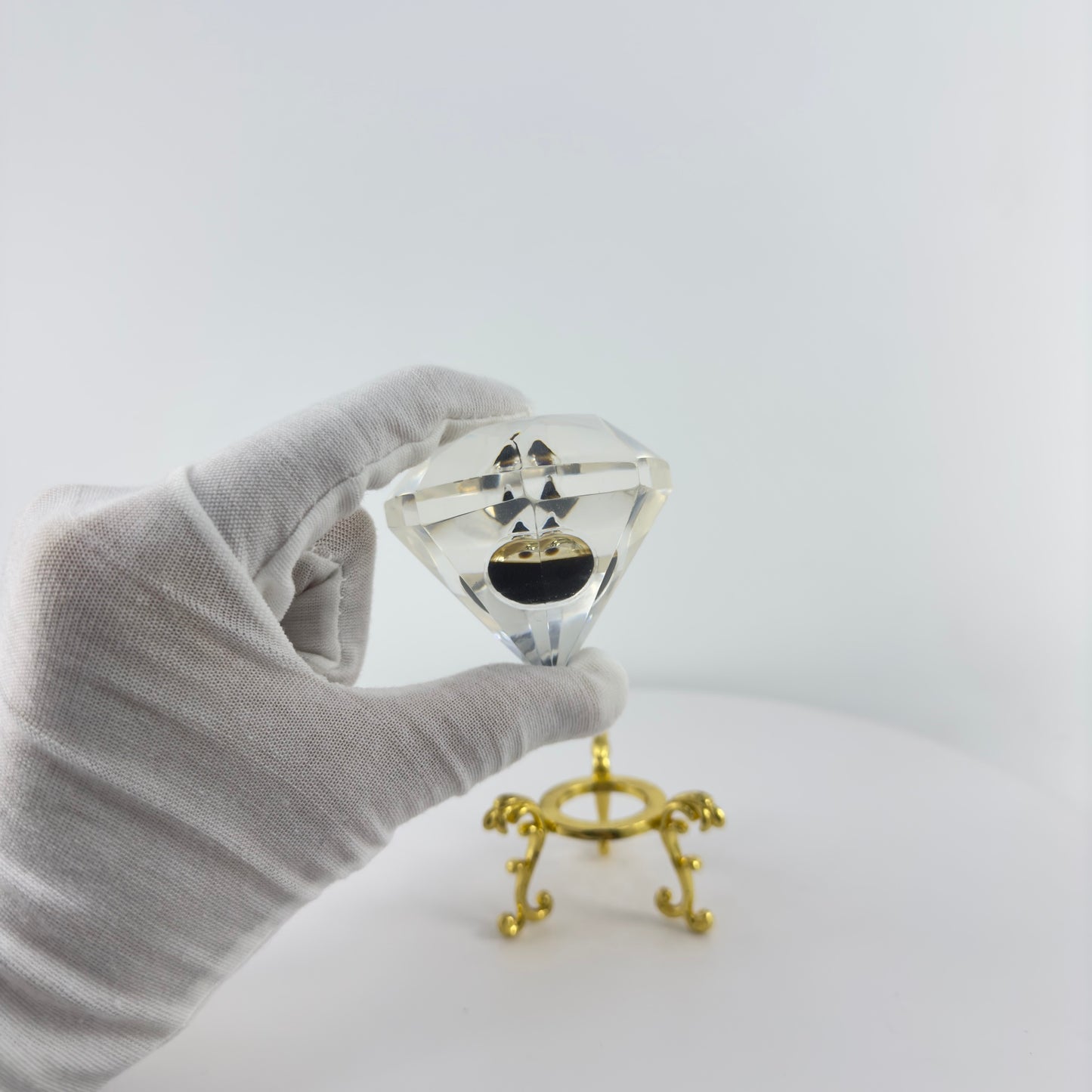 DIAMOND TRANSPARENT PAPER WEIGHT ENCAPSULATED WITH TEAR DROP OIL BOTTLE