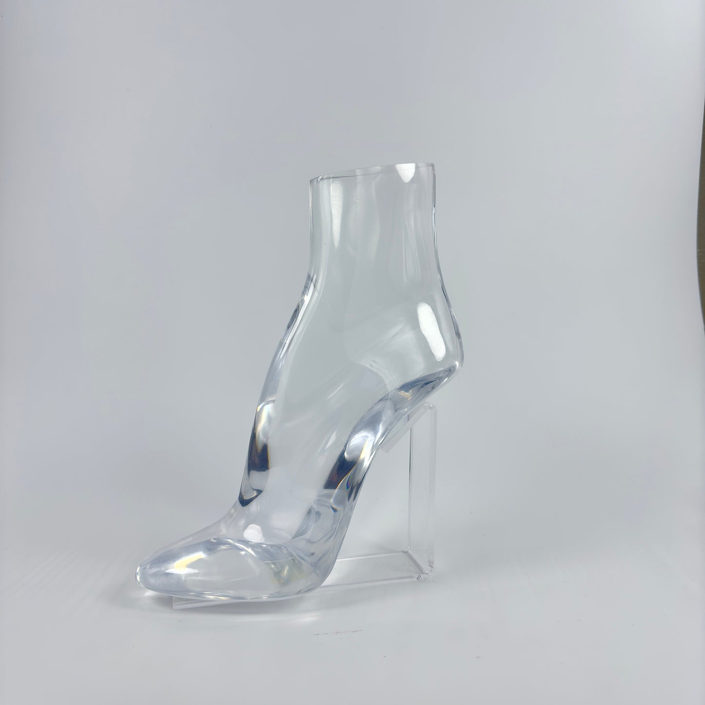 TRANSPARENT RESIN LADIES SHOE HI-HEEL FOOT MODEL