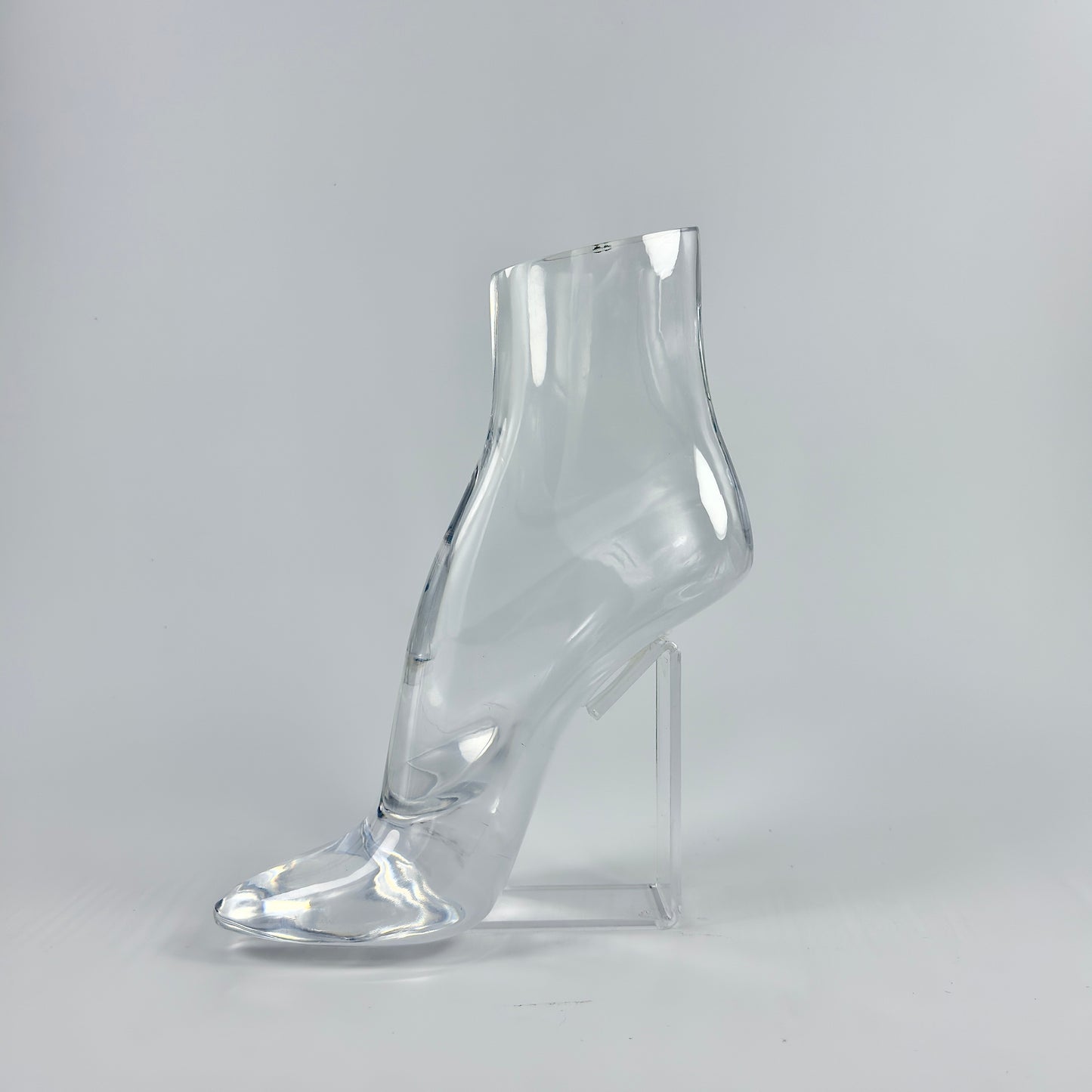 TRANSPARENT RESIN LADIES SHOE HI-HEEL FOOT MODEL