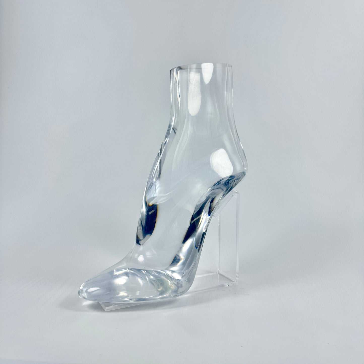 TRANSPARENT RESIN LADIES SHOE HI-HEEL FOOT MODEL