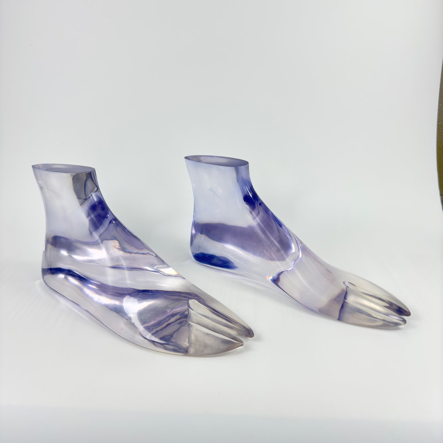 TRANSPARENT RESIN THONG SANDLE FOOT MODEL ACRYLIC SANDAL MODEL,DISPLAY , RINGS MODEL.ACRYLIC FOOT MANNEQUIN.
