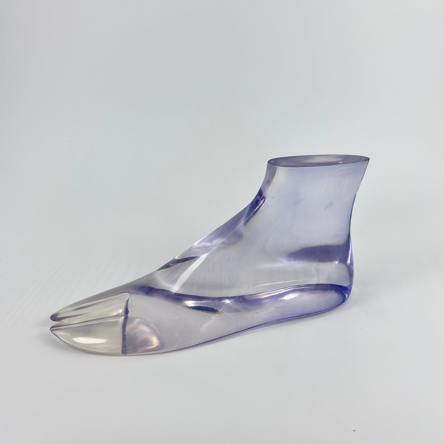 TRANSPARENT RESIN THONG SANDLE FOOT MODEL ACRYLIC SANDAL MODEL,DISPLAY , RINGS MODEL.ACRYLIC FOOT MANNEQUIN.