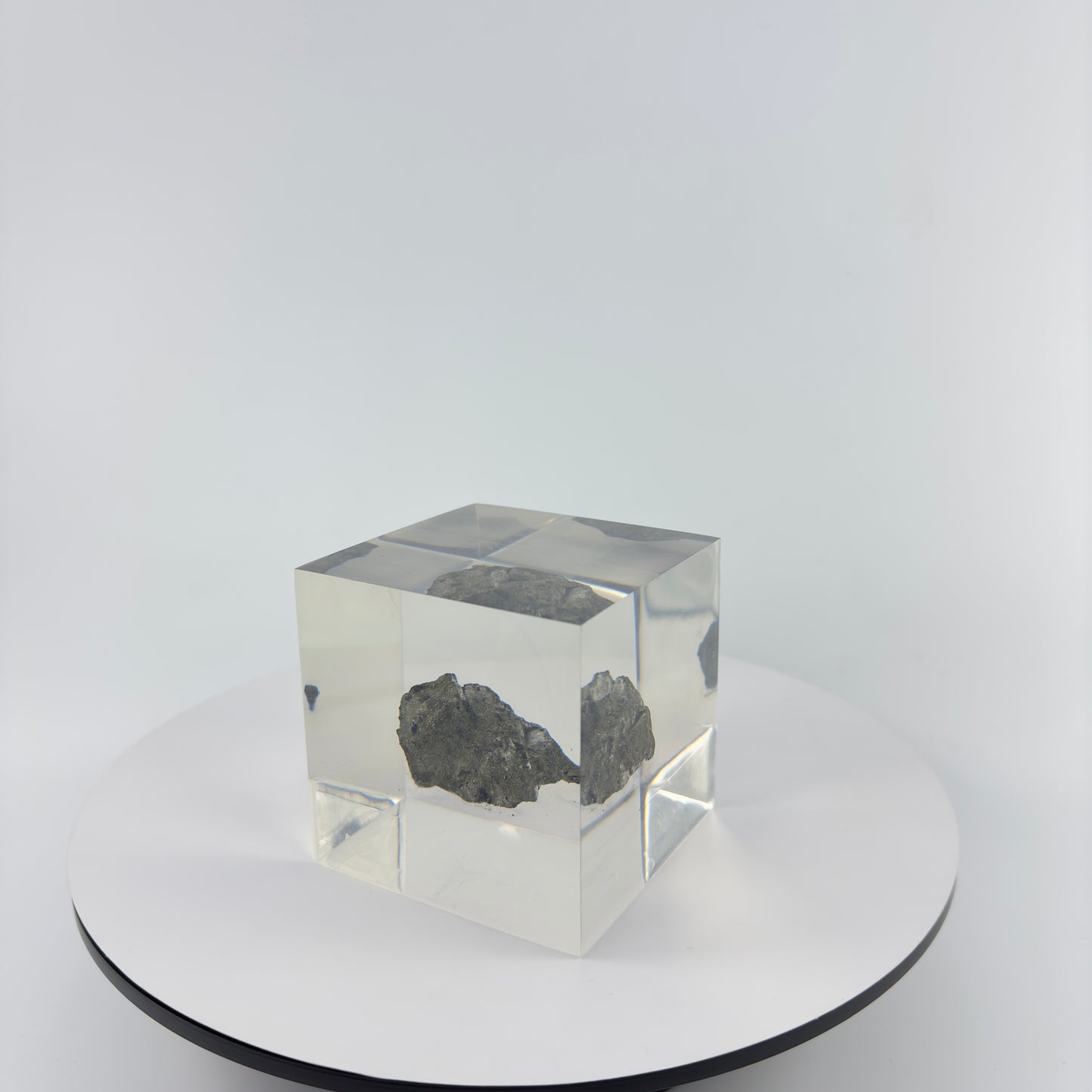 Transparent Resin Encapsulated Ore