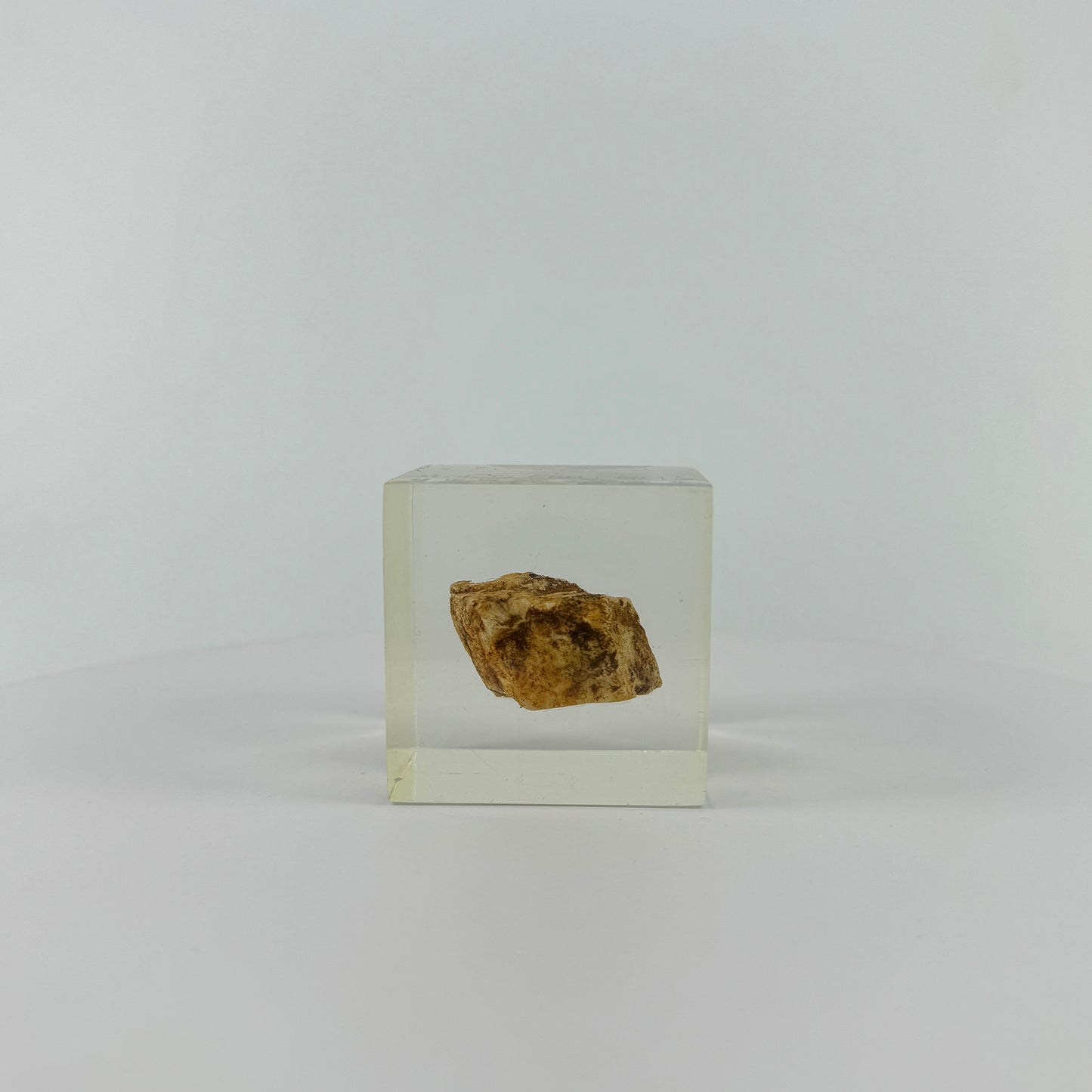 Transparent Resin Encapsulated Ore