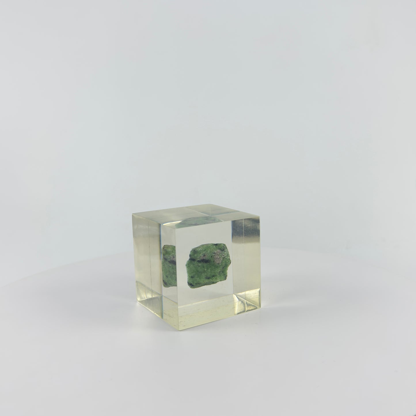 Transparent Resin Encapsulated Ore