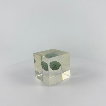 Transparent Resin Encapsulated Ore