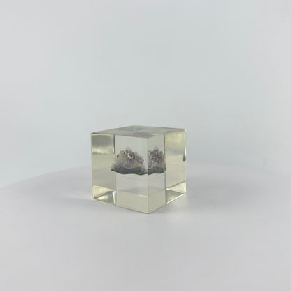 Transparent Resin Encapsulated Ore