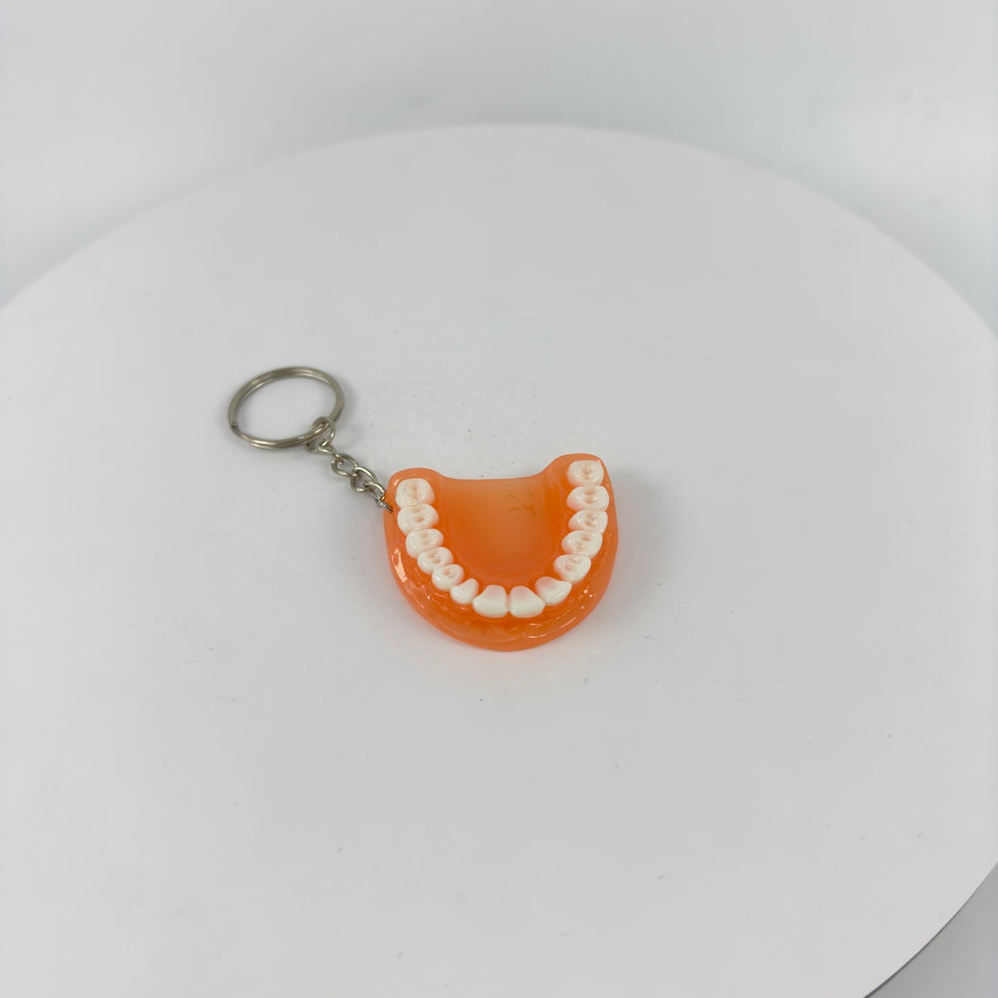 ENCAPSULATED TRANSPARENT RESIN KEY CHAIN