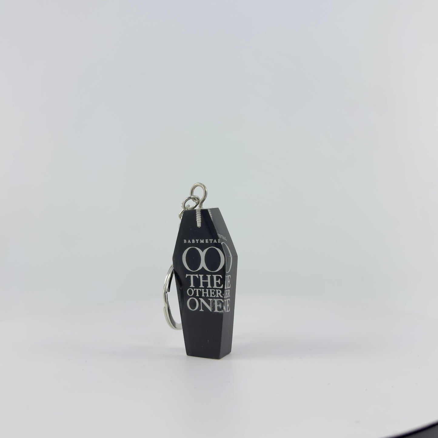 ENCAPSULATED TRANSPARENT RESIN KEY CHAIN