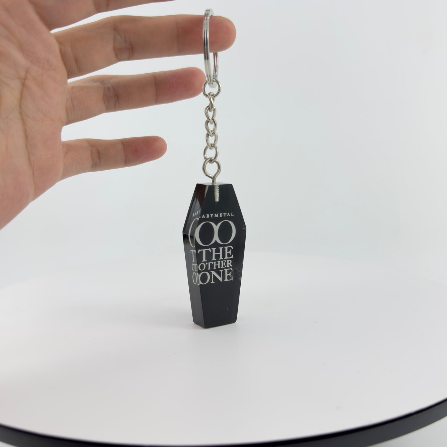 ENCAPSULATED TRANSPARENT RESIN KEY CHAIN