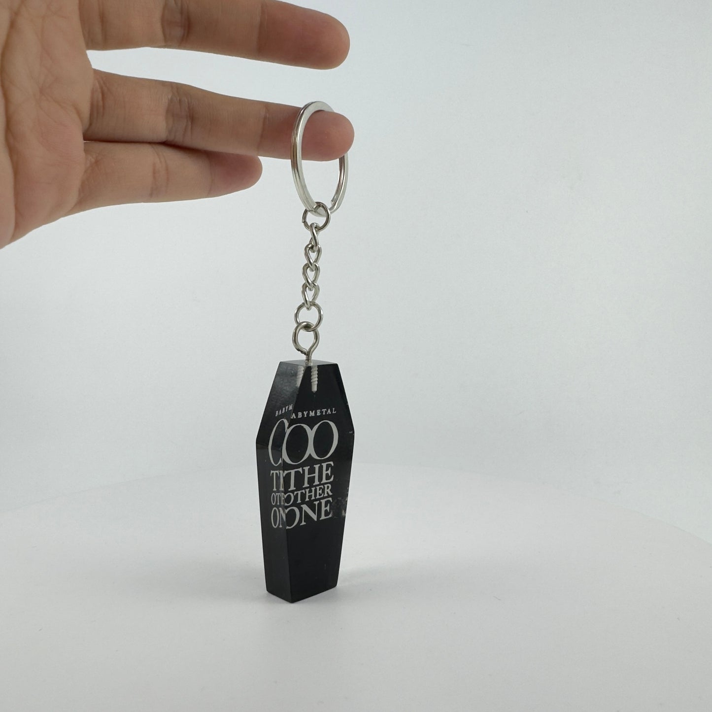 ENCAPSULATED TRANSPARENT RESIN KEY CHAIN