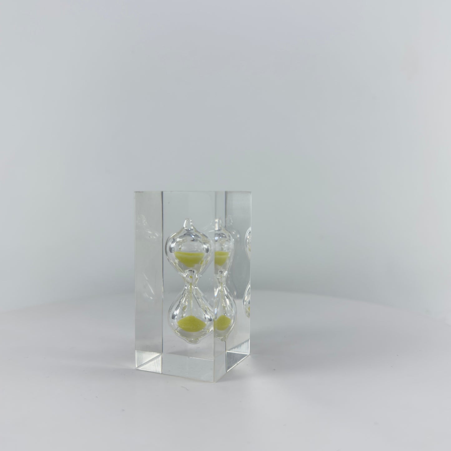 TRANSPARENT RESIN SAND TIMER