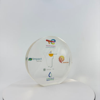 PAPER WEIGHT OIL DROP ENCAPSULATED INTO TRANSPARENT RESIN